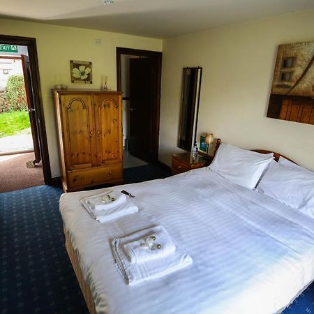 Oyo Ye Olde Bowling Green Inn (Adults Only) Bradwell  Екстериор снимка