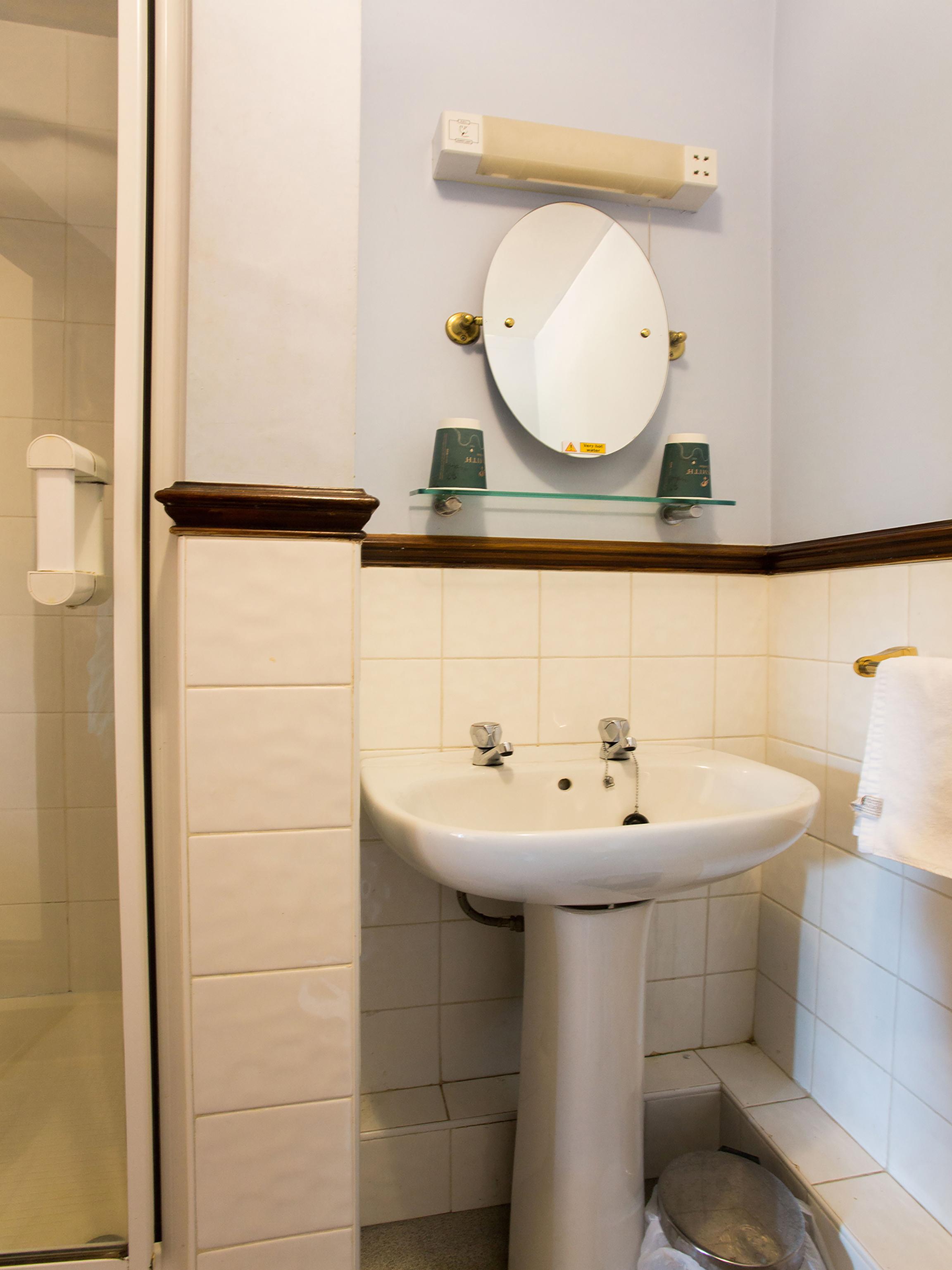 Oyo Ye Olde Bowling Green Inn (Adults Only) Bradwell  Екстериор снимка